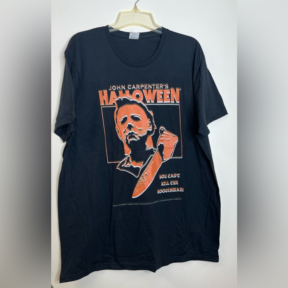 2/$20 ⭐ Men's Black T Shirt Size XL Halloewwn